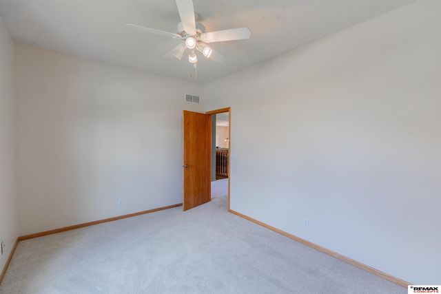 3330 Prairieview Drive, Lincoln, NE 68504