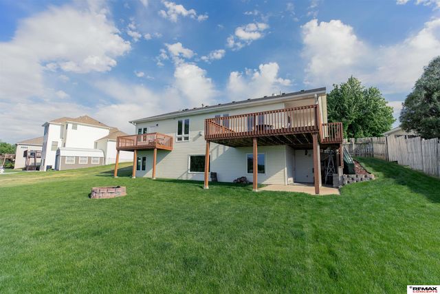 3330 Prairieview Drive, Lincoln, NE 68504