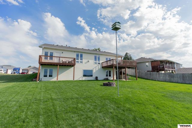 3330 Prairieview Drive, Lincoln, NE 68504