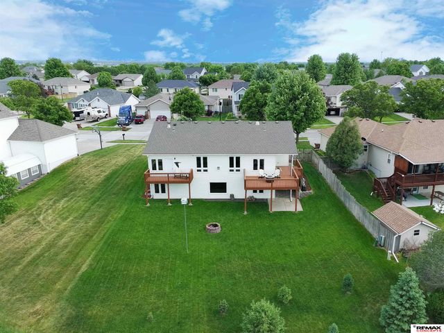 3330 Prairieview Drive, Lincoln, NE 68504