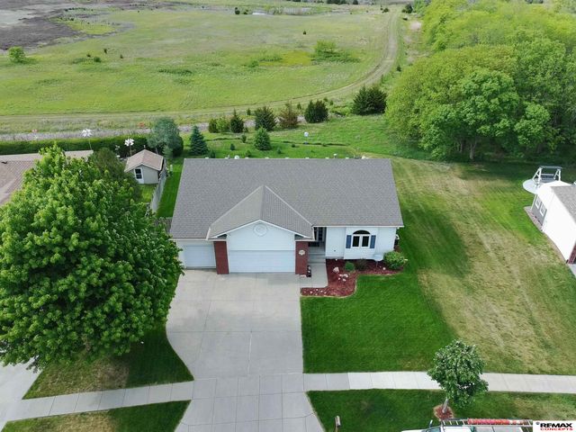 3330 Prairieview Drive, Lincoln, NE 68504