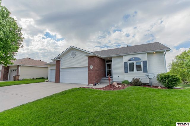3330 Prairieview Drive, Lincoln, NE 68504