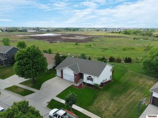 3330 Prairieview Drive, Lincoln, NE 68504
