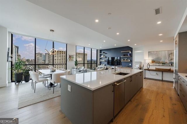 2425 Peachtree Road NE 1401, Atlanta, GA 30305