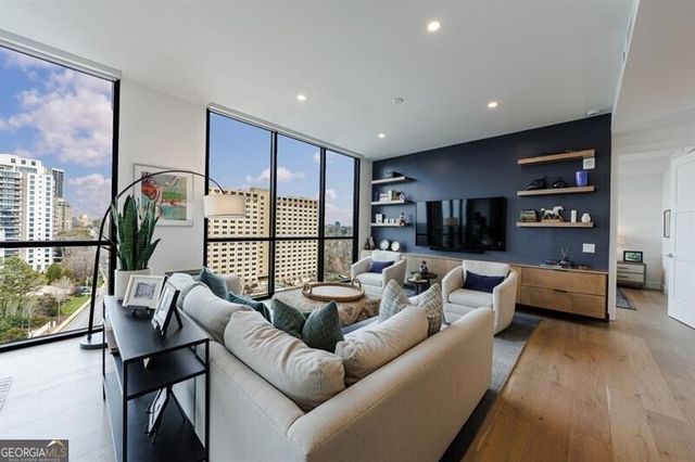 2425 Peachtree Road NE 1401, Atlanta, GA 30305