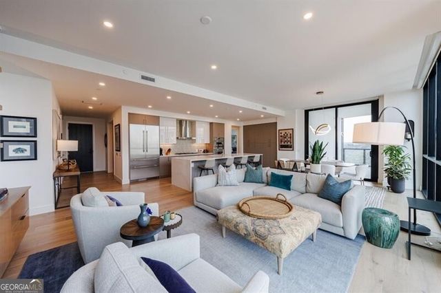 2425 Peachtree Road NE 1401, Atlanta, GA 30305