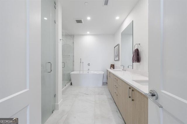 2425 Peachtree Road NE 1401, Atlanta, GA 30305