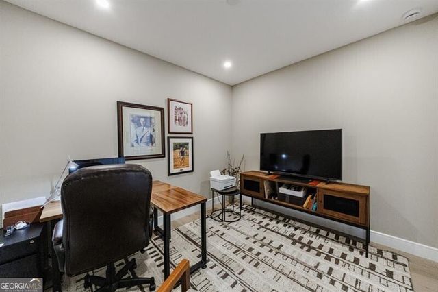 2425 Peachtree Road NE 1401, Atlanta, GA 30305