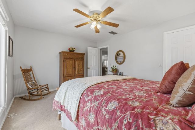 1933 S Oakmont Avenue, Springfield, MO 65809