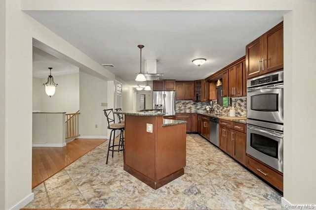 5 Trolley Road, Cortlandt Manor, NY 10567