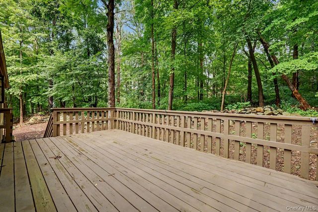 5 Trolley Road, Cortlandt Manor, NY 10567