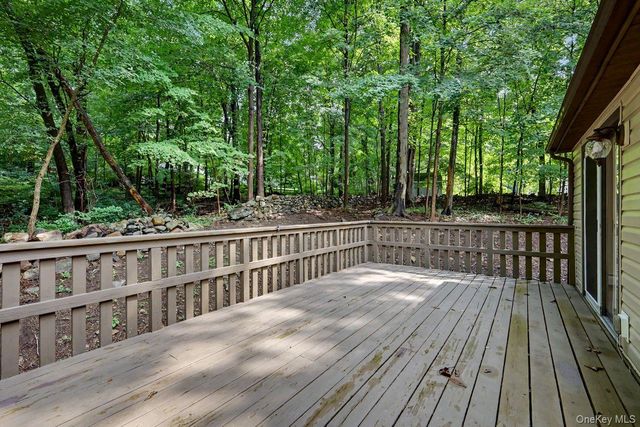 5 Trolley Road, Cortlandt Manor, NY 10567