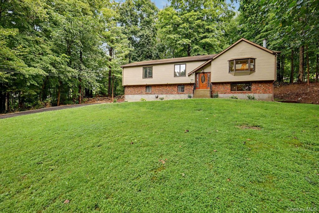 5 Trolley Road, Cortlandt Manor, NY 10567 — exterior
