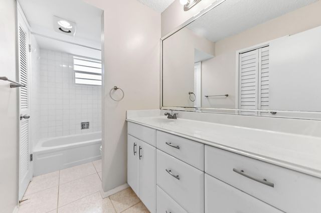 3575 S OCEAN Boulevard 305, South Palm Beach, FL 33480