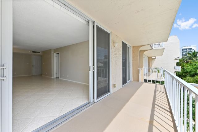 3575 S OCEAN Boulevard 305, South Palm Beach, FL 33480