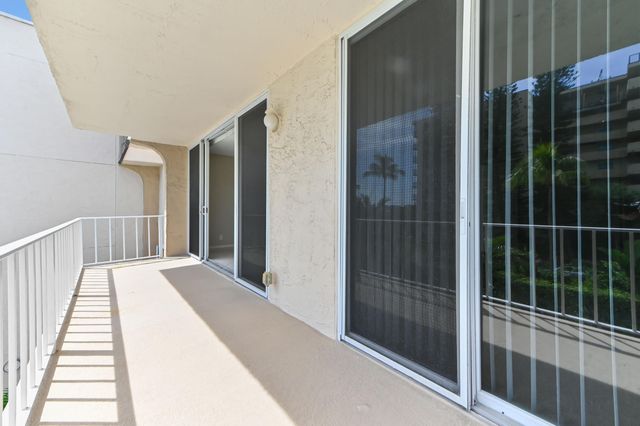 3575 S OCEAN Boulevard 305, South Palm Beach, FL 33480