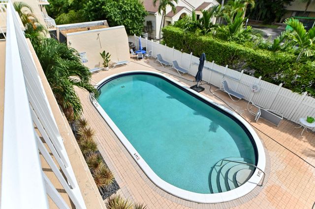 3575 S OCEAN Boulevard 305, South Palm Beach, FL 33480