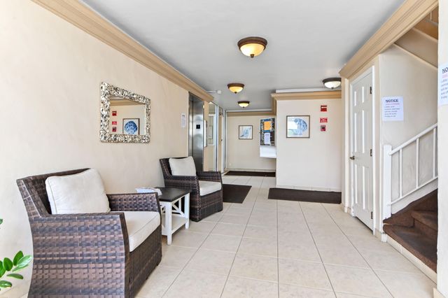 3575 S OCEAN Boulevard 305, South Palm Beach, FL 33480