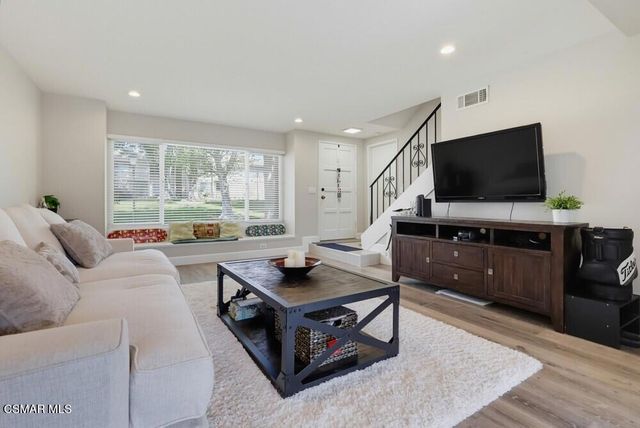 15160 Varsity Street A, Moorpark, CA 93021