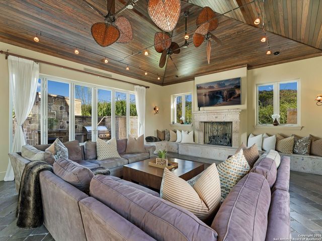 14 Duxbury Park, San Antonio, TX 78257