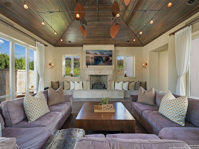 14 Duxbury Park, San Antonio, TX 78257