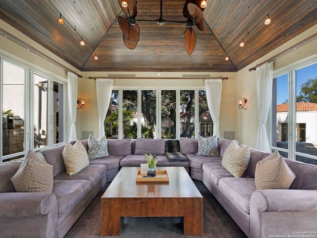 14 Duxbury Park, San Antonio, TX 78257