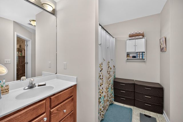 141 White Oak Trace, Lexington, KY 40511