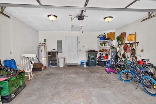 141 White Oak Trace, Lexington, KY 40511