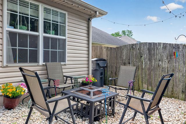 141 White Oak Trace, Lexington, KY 40511
