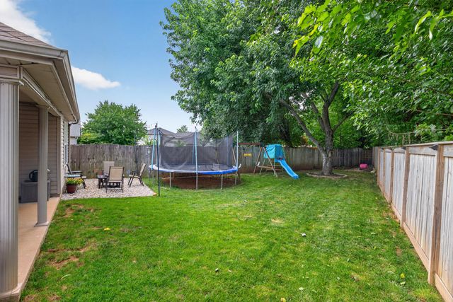 141 White Oak Trace, Lexington, KY 40511