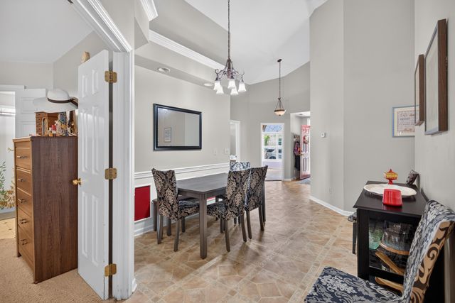 141 White Oak Trace, Lexington, KY 40511