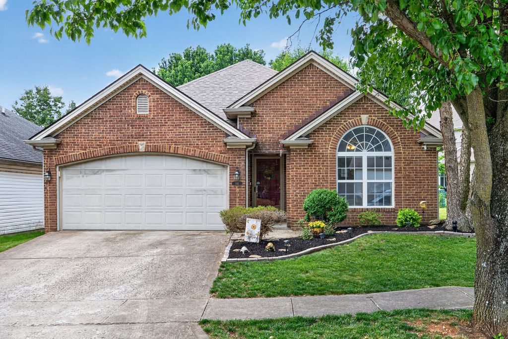 141 White Oak Trace, Lexington, KY 40511