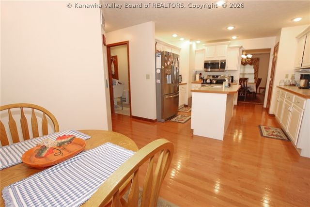 230 Frazier Way, Scott Depot, WV 25560