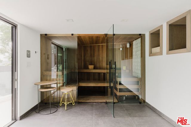 8842 Evanview Drive, Los Angeles, CA 90069