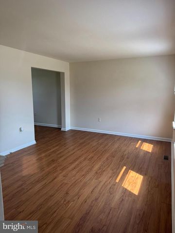 527 WOODSTOCK RD, Chambersburg, PA 17201