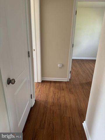 527 WOODSTOCK RD, Chambersburg, PA 17201