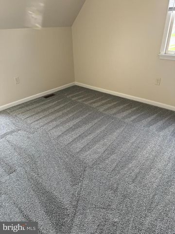 527 WOODSTOCK RD, Chambersburg, PA 17201