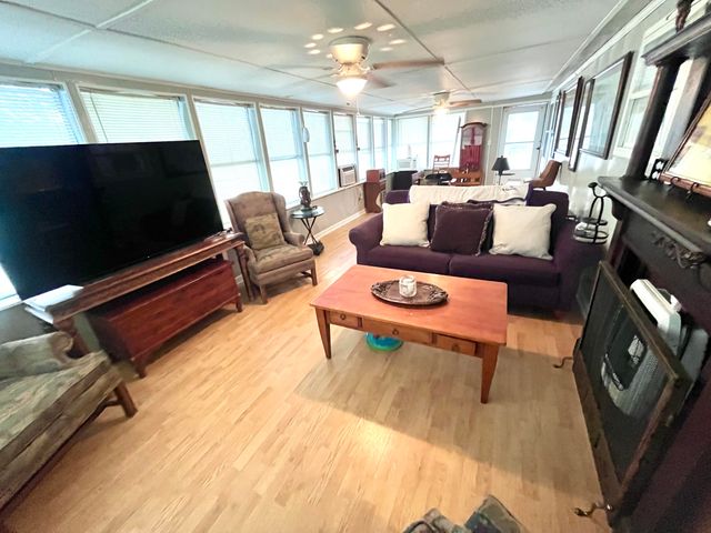 54 Green Meadow Drive, Perry Park, KY 40363