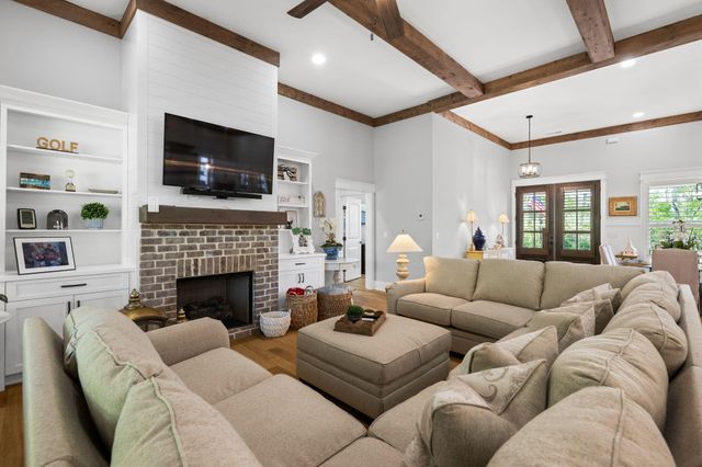 183 Bridlewood Drive, Ringgold, GA 30736