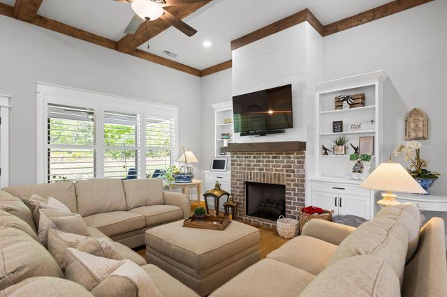 183 Bridlewood Drive, Ringgold, GA 30736