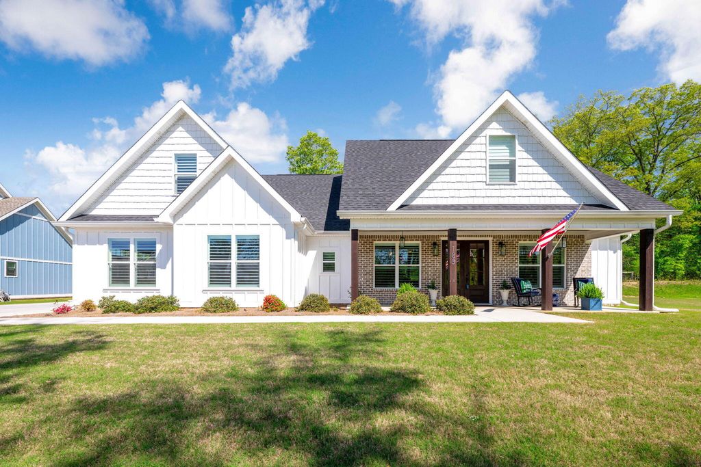 183 Bridlewood Drive, Ringgold, GA 30736