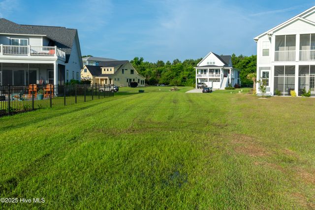367 Summerhouse Drive, Holly Ridge, NC 28445