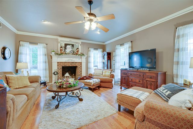200 Private Road 6570, Alba, TX 75410