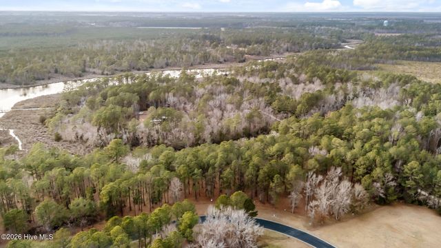 850 Southern Plantation Drive N, Oriental, NC 28571