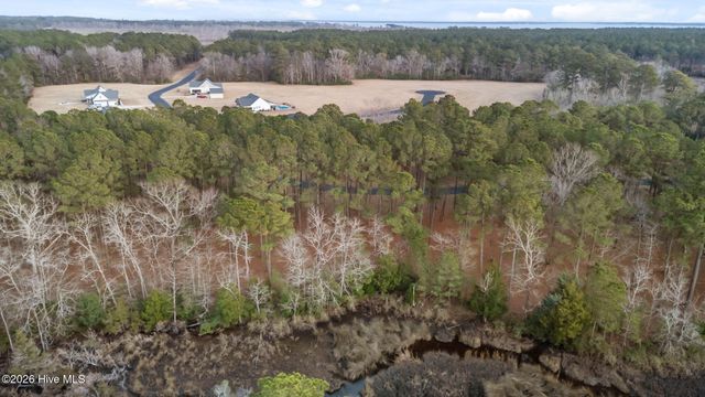 850 Southern Plantation Drive N, Oriental, NC 28571