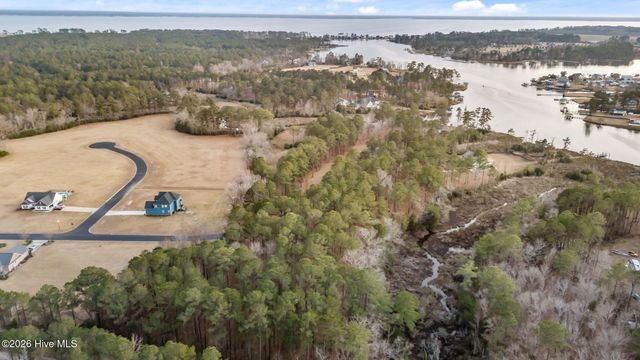 850 Southern Plantation Drive N, Oriental, NC 28571