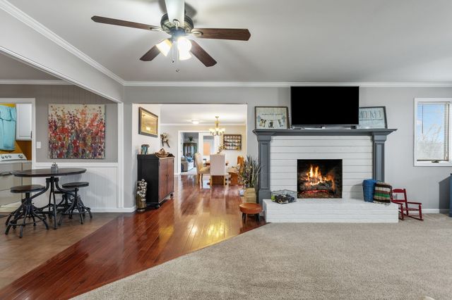 881 Mount Olivet Rd, Columbia, TN 38401