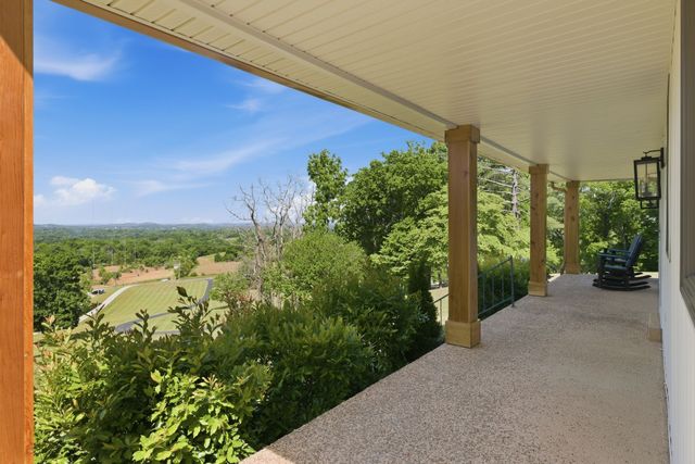 881 Mount Olivet Rd, Columbia, TN 38401