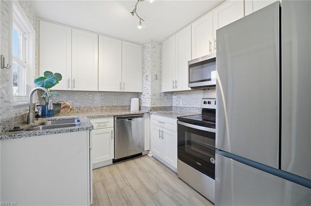 1831 Broadfield RD, Norfolk, VA 23503