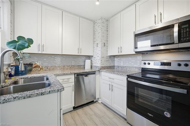 1831 Broadfield RD, Norfolk, VA 23503